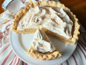 GINGERBREAD CREAM PIE