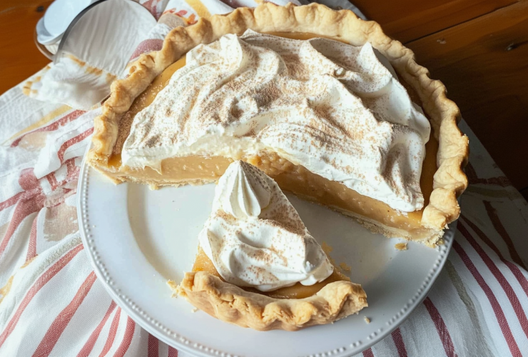 GINGERBREAD CREAM PIE